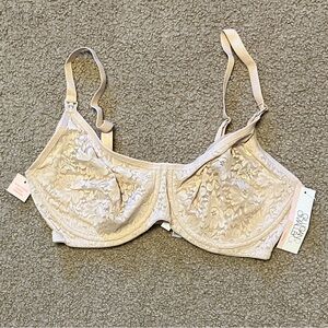 NWT Gilligan & O’Malley nursing bra, size 38DDD